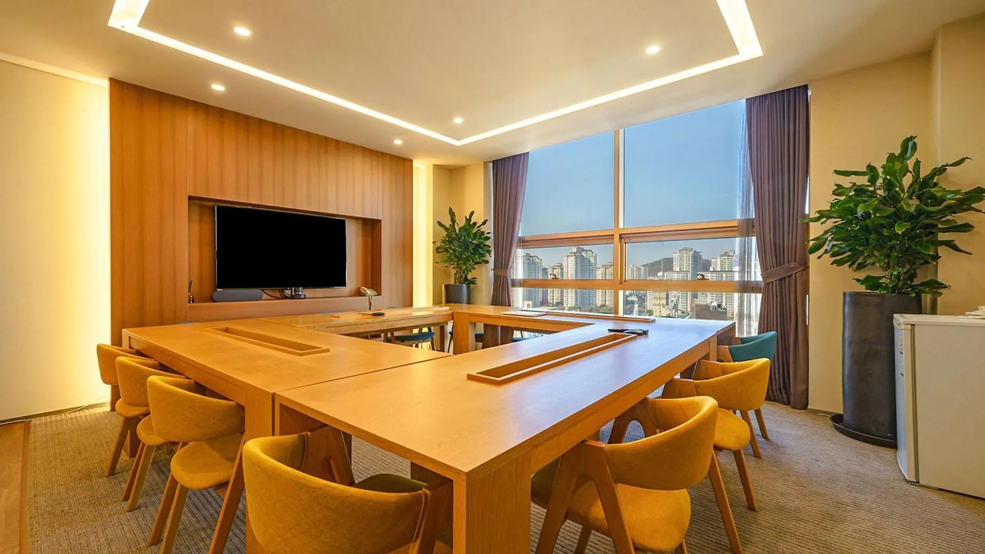 Gloucester Hotel Incheon 4*,