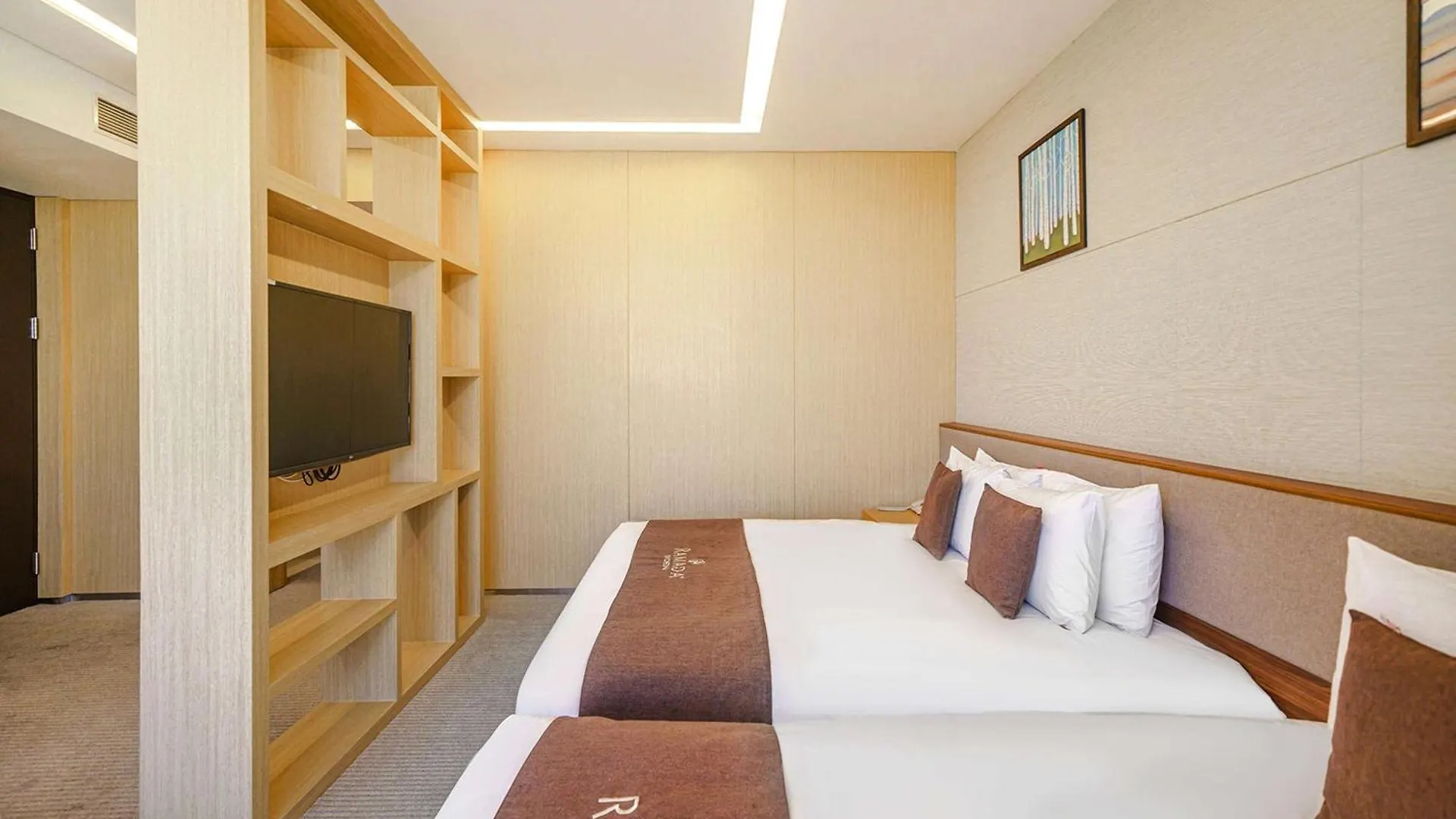 ****  Gloucester Hotel Incheon South Korea